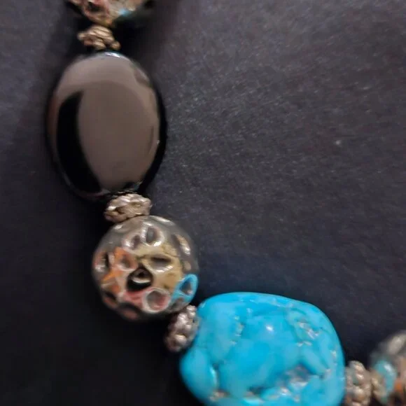 Handcrafted 7" Semi-precious Blue Howlite Magnesite Turquoise Nugget Bracelet - Picture 4 of 6